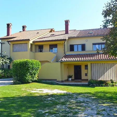 Fuer 7 Personen Ca 120 Qm In Grandici, Istrien Bucht Von Rasa Vakantiehuis *